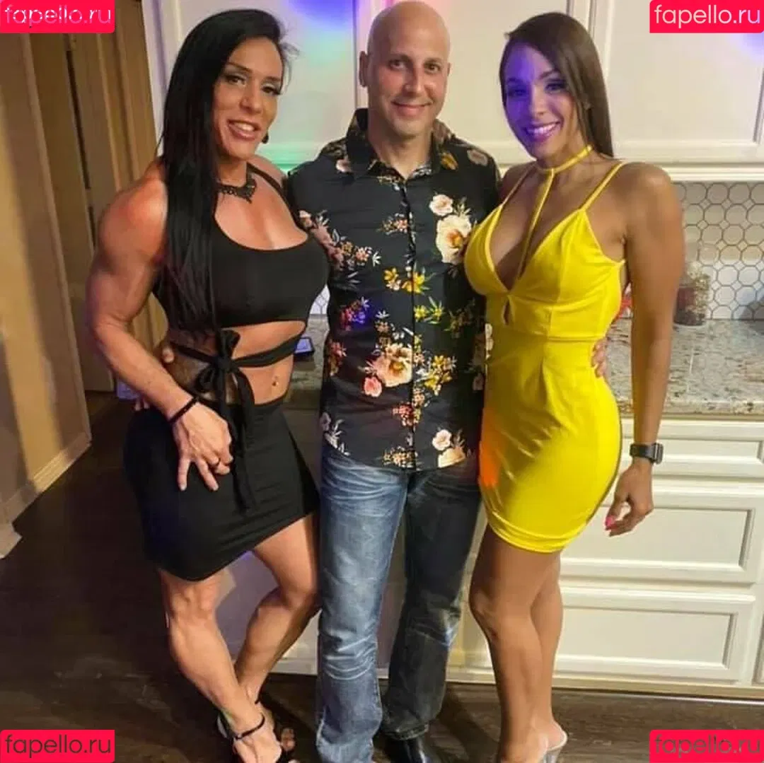 sexymama2626 Onlyfans Photo Gallery 