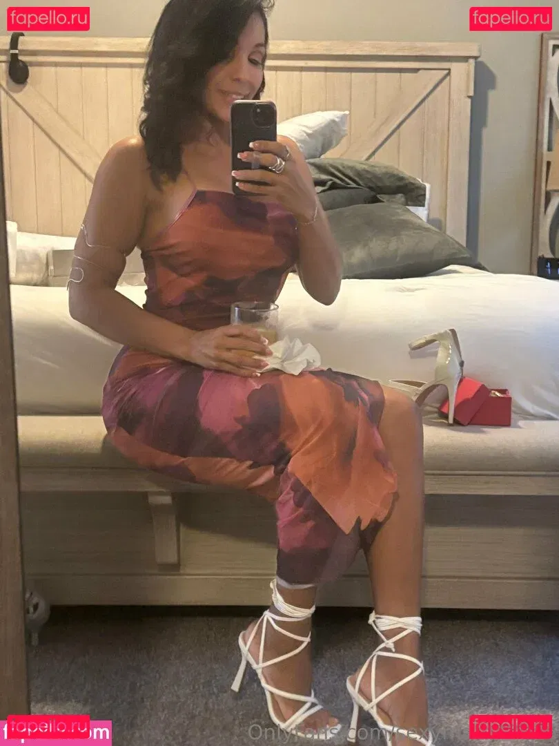 sexymama2626 Onlyfans Photo Gallery 