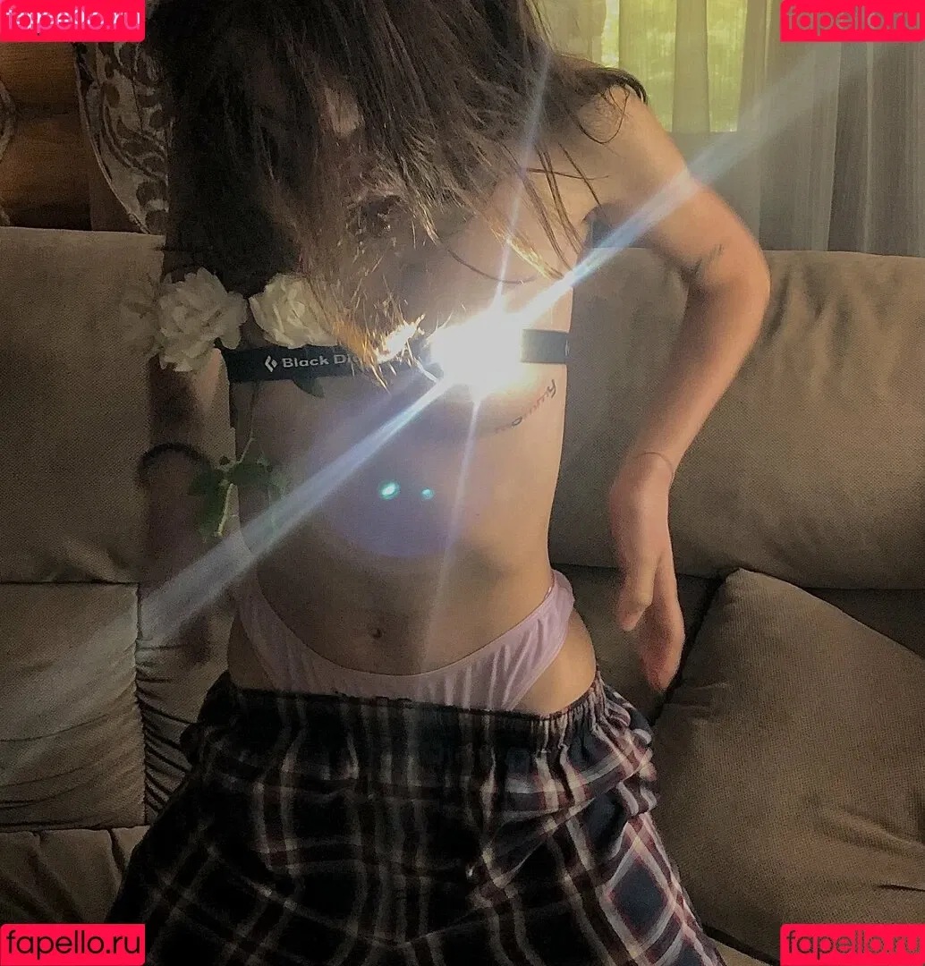 lilbiii Onlyfans Photo Gallery 