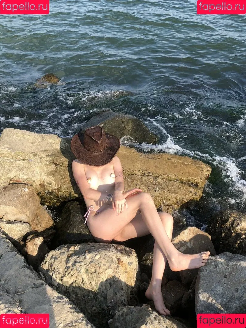 lilbiii Onlyfans Photo Gallery 