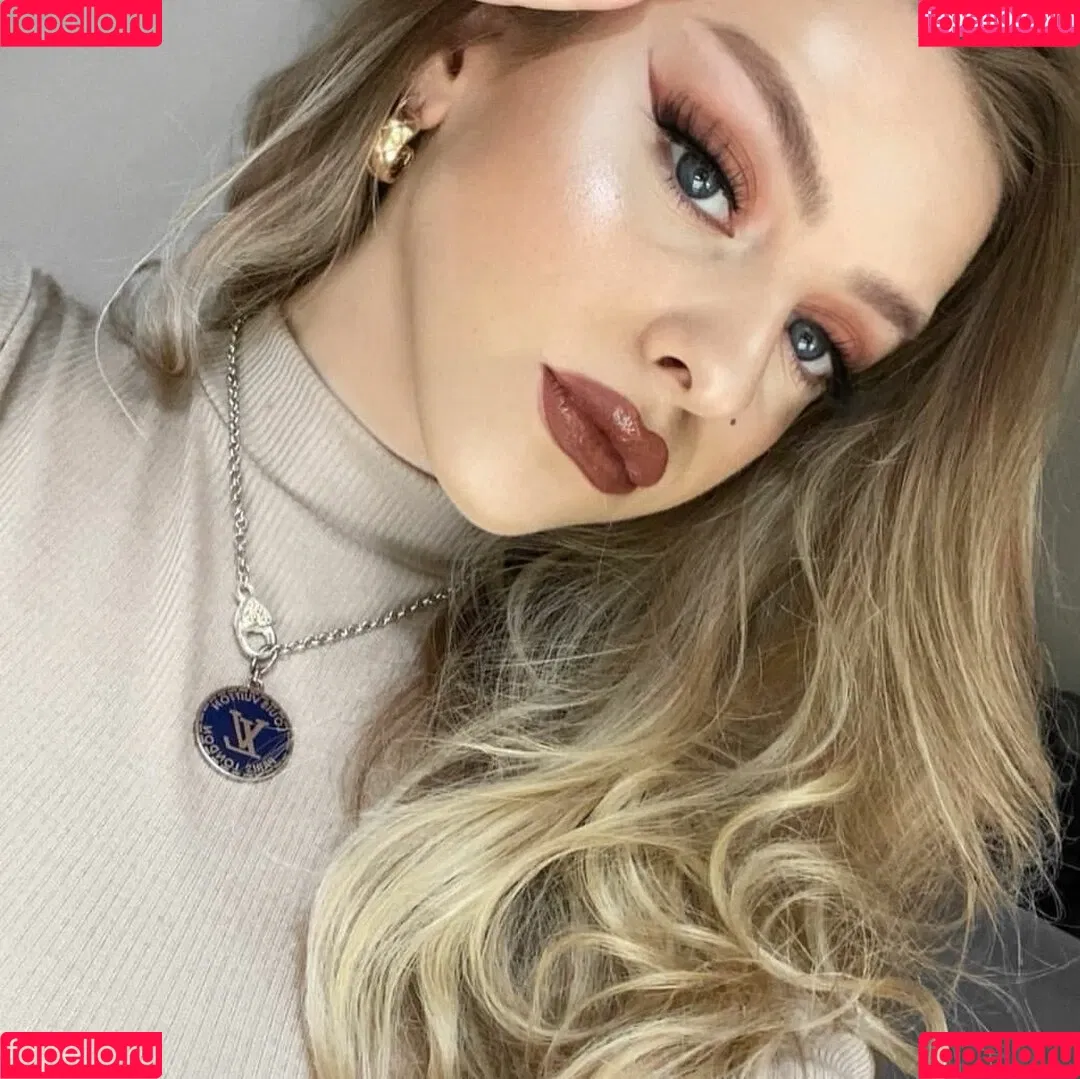 Amber R Brightman Onlyfans Photo Gallery 