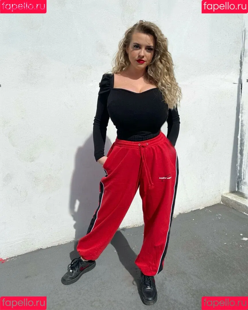 Amber R Brightman Onlyfans Photo Gallery 