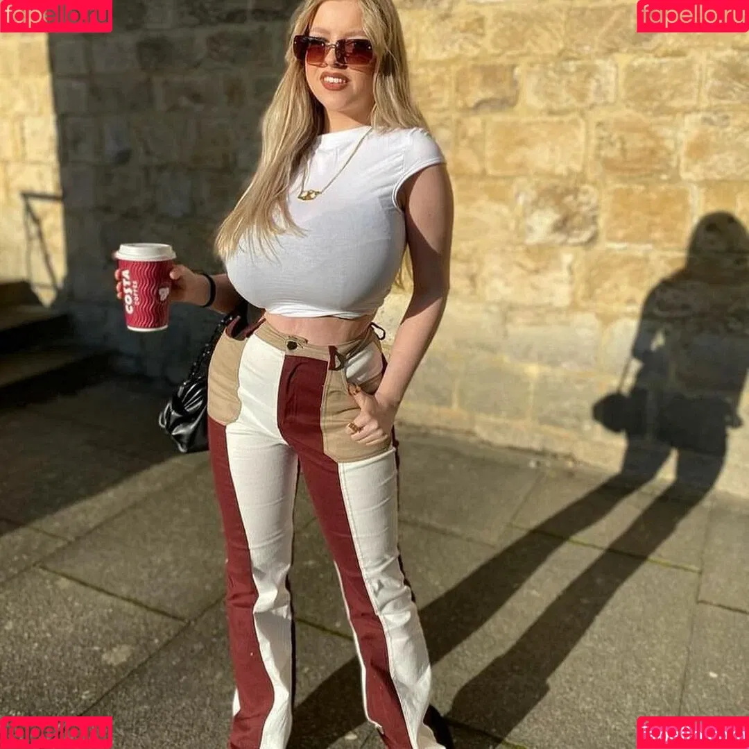 Amber R Brightman Onlyfans Photo Gallery 
