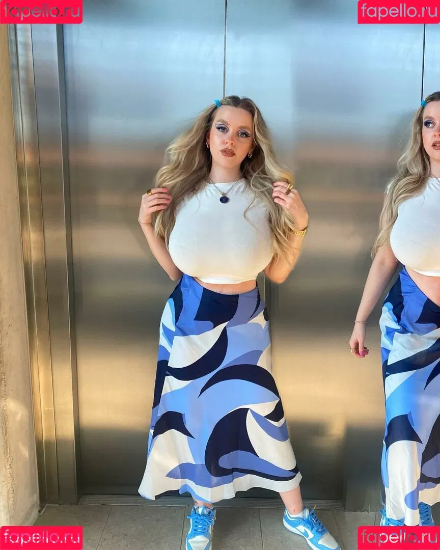 Amber R Brightman Onlyfans Photo Gallery 