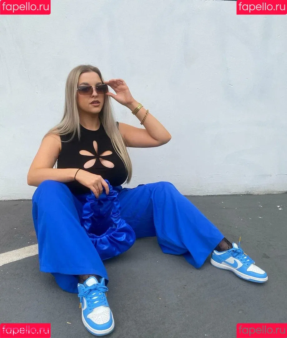 Amber R Brightman Onlyfans Photo Gallery 