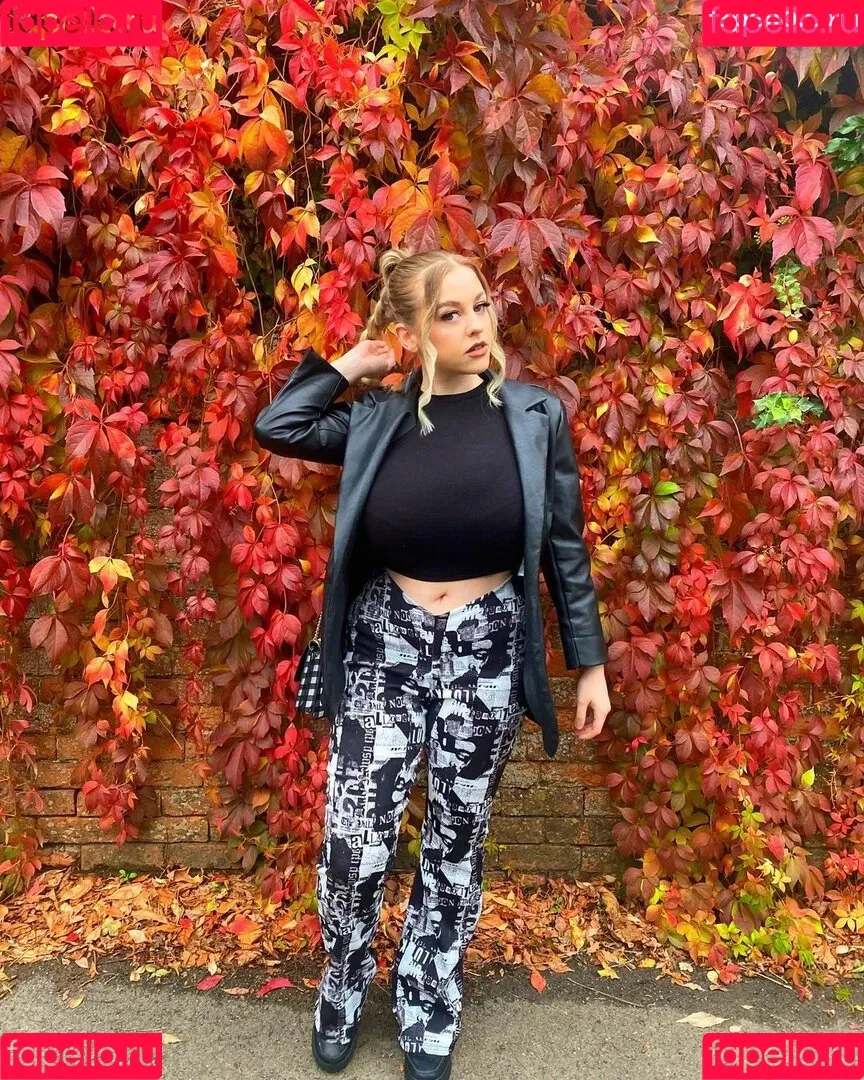 Amber R Brightman Onlyfans Photo Gallery 
