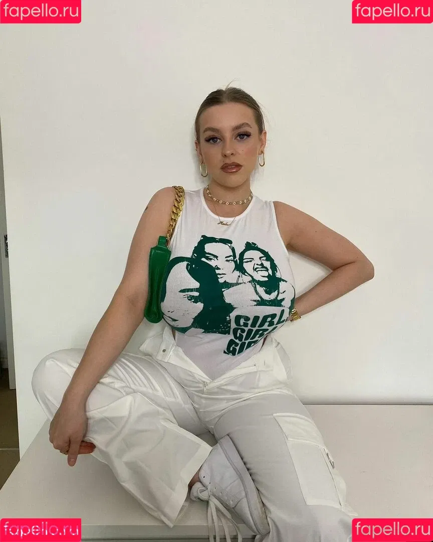 Amber R Brightman Onlyfans Photo Gallery 