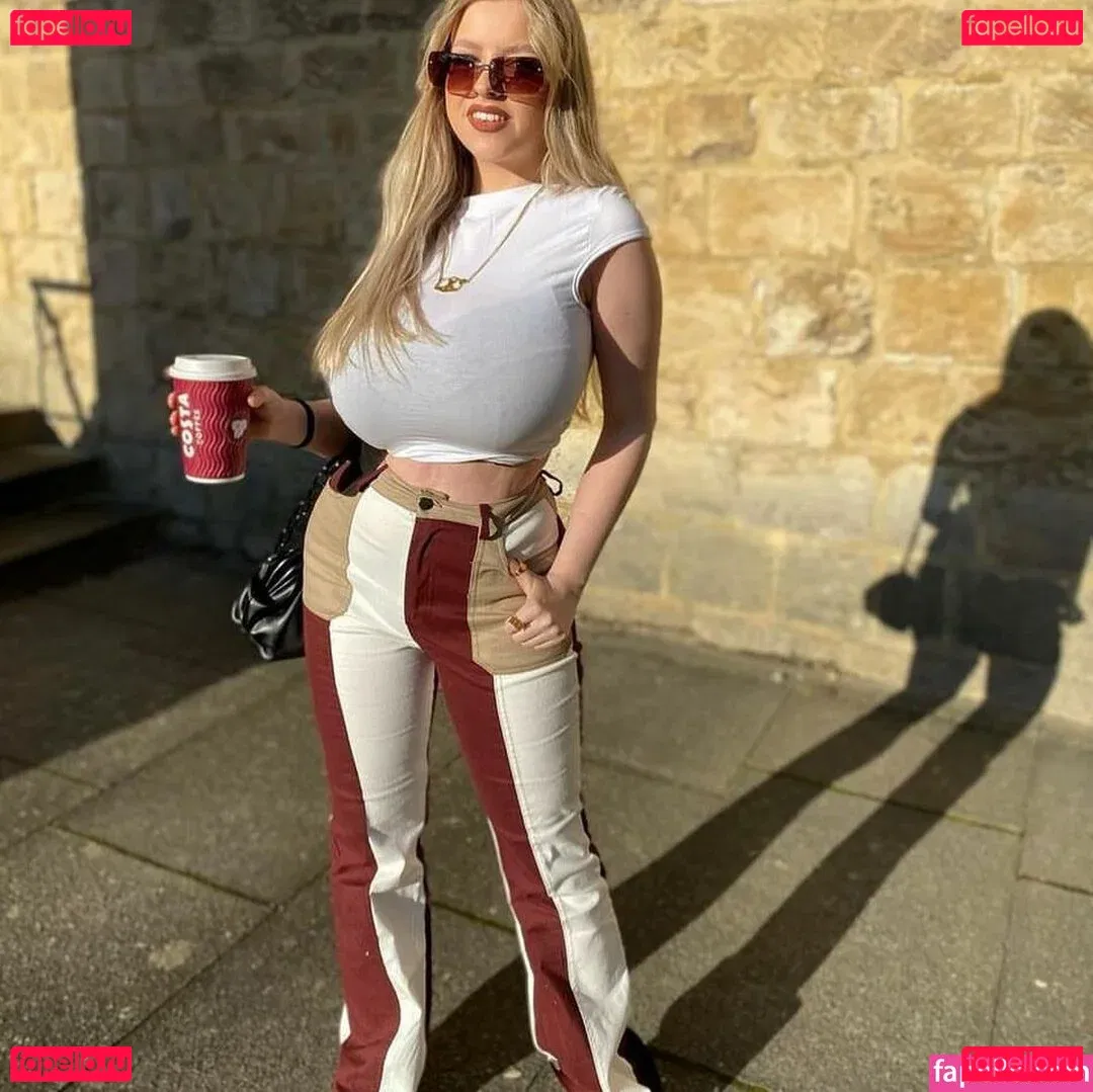 Amber R Brightman Onlyfans Photo Gallery 