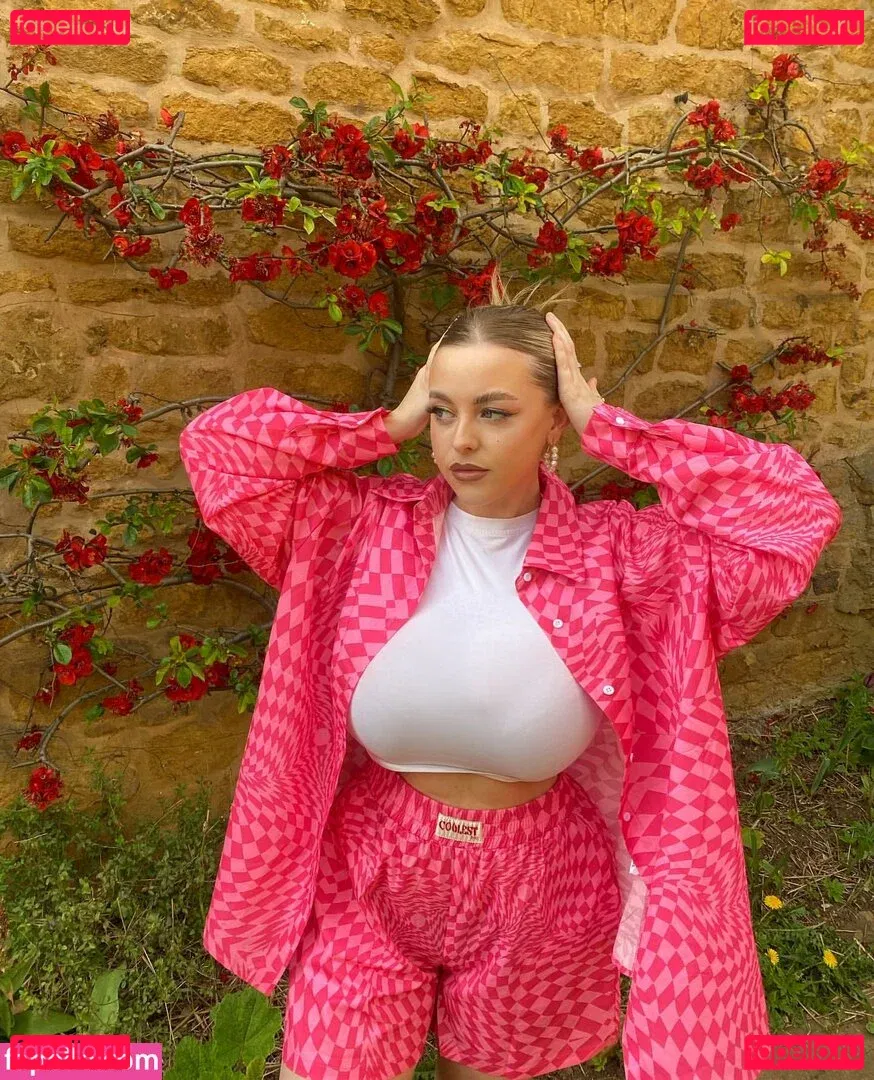 Amber R Brightman Onlyfans Photo Gallery 