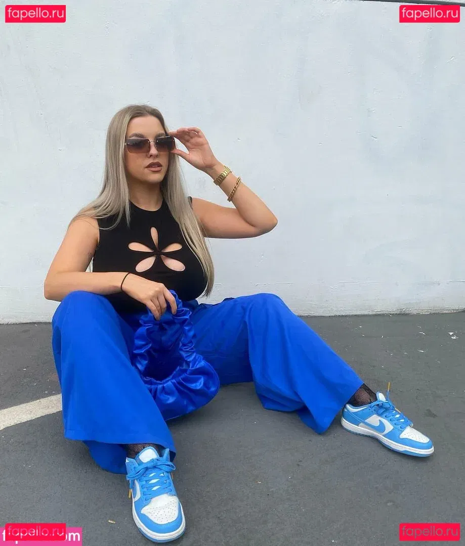 Amber R Brightman Onlyfans Photo Gallery 