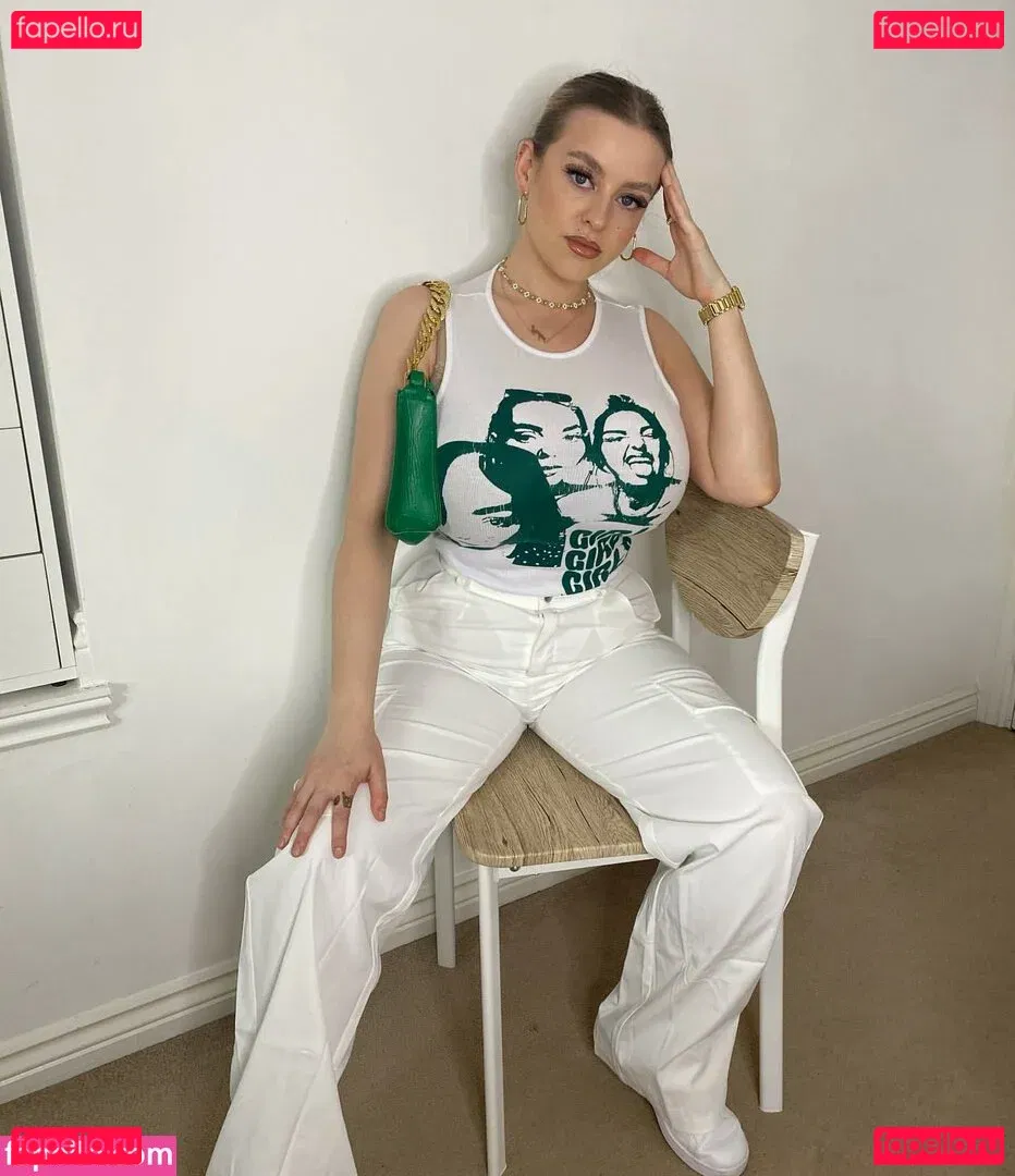 Amber R Brightman Onlyfans Photo Gallery 