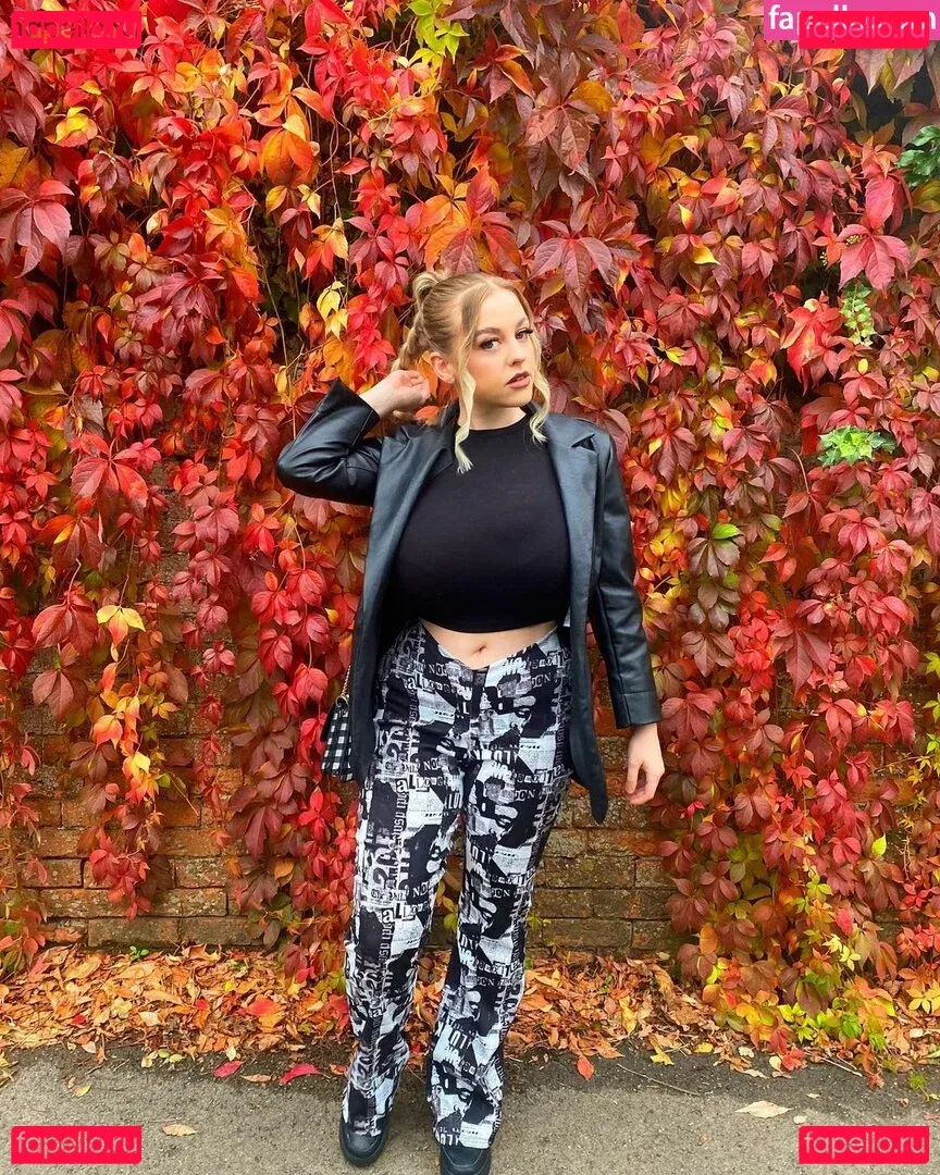 Amber R Brightman Onlyfans Photo Gallery 