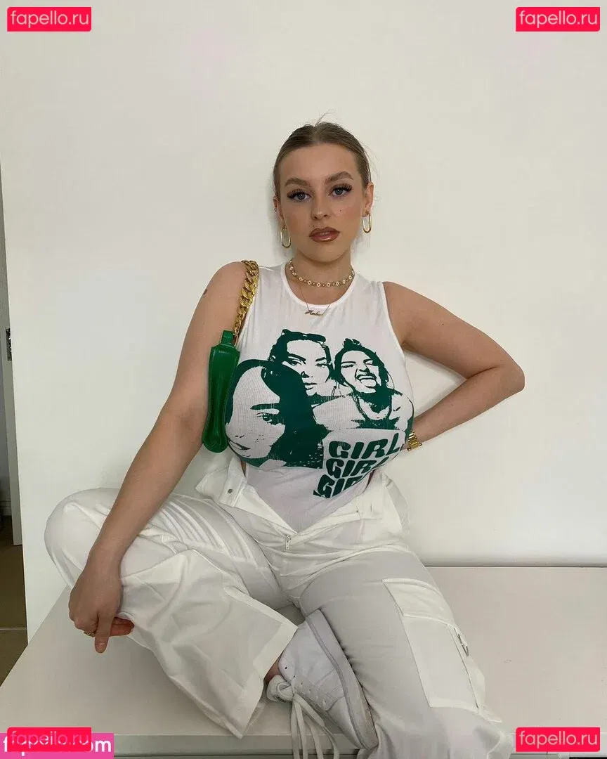 Amber R Brightman Onlyfans Photo Gallery 