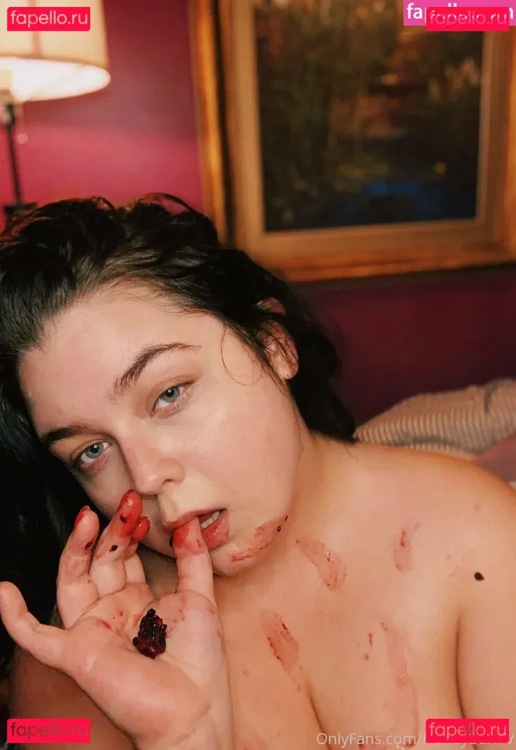 honeybuntv Onlyfans Photo Gallery 