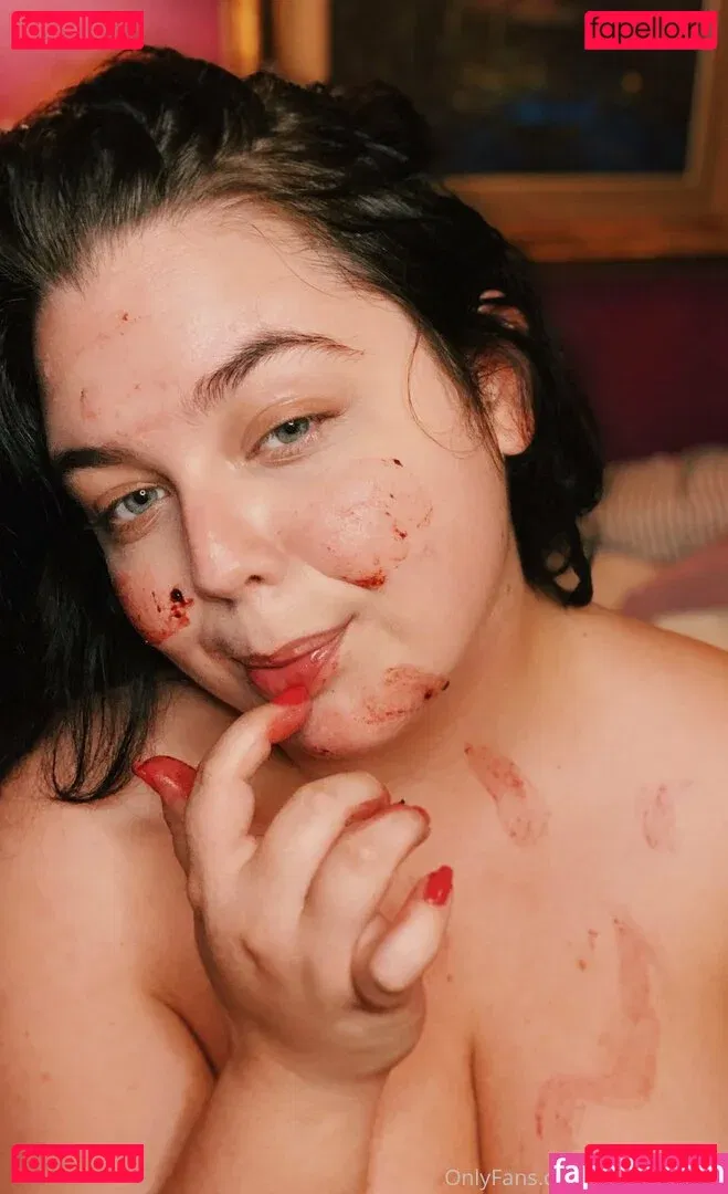 honeybuntv Onlyfans Photo Gallery 