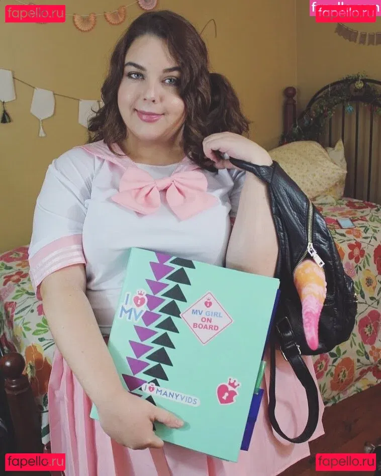 honeybuntv Onlyfans Photo Gallery 