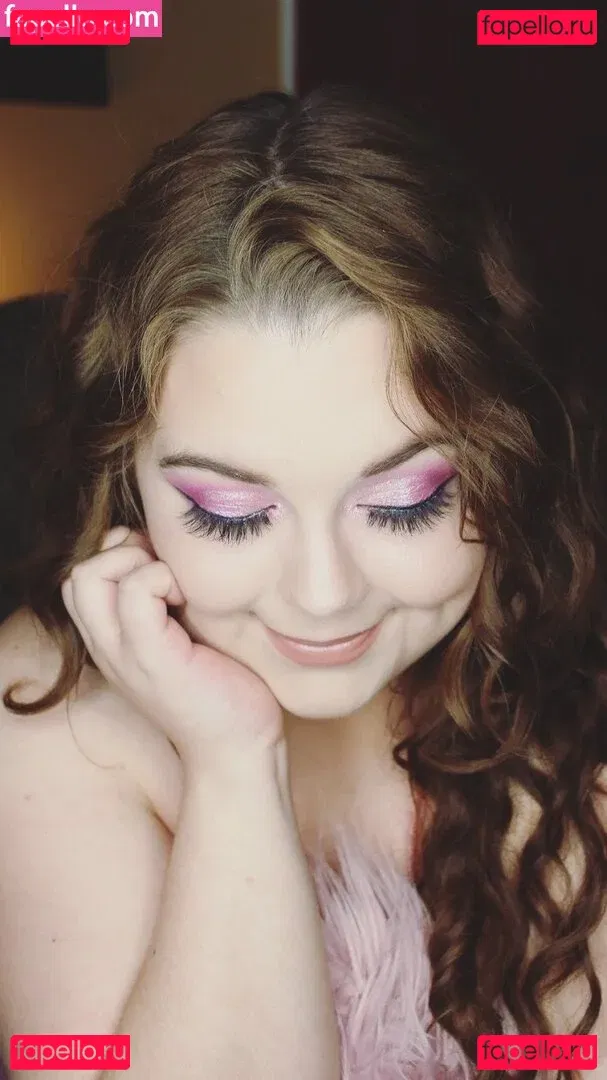 honeybuntv Onlyfans Photo Gallery 