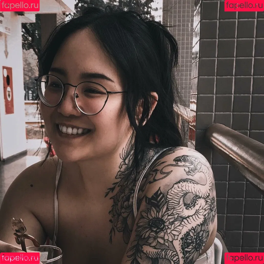 Akemyni Onlyfans Photo Gallery 