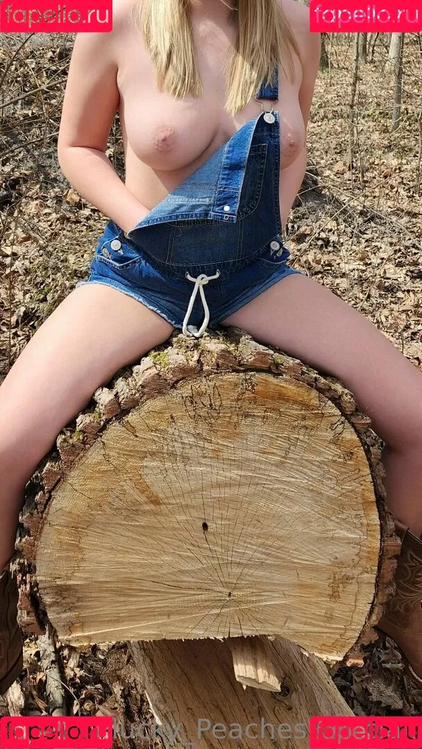 pluckypeaches Onlyfans Photo Gallery 