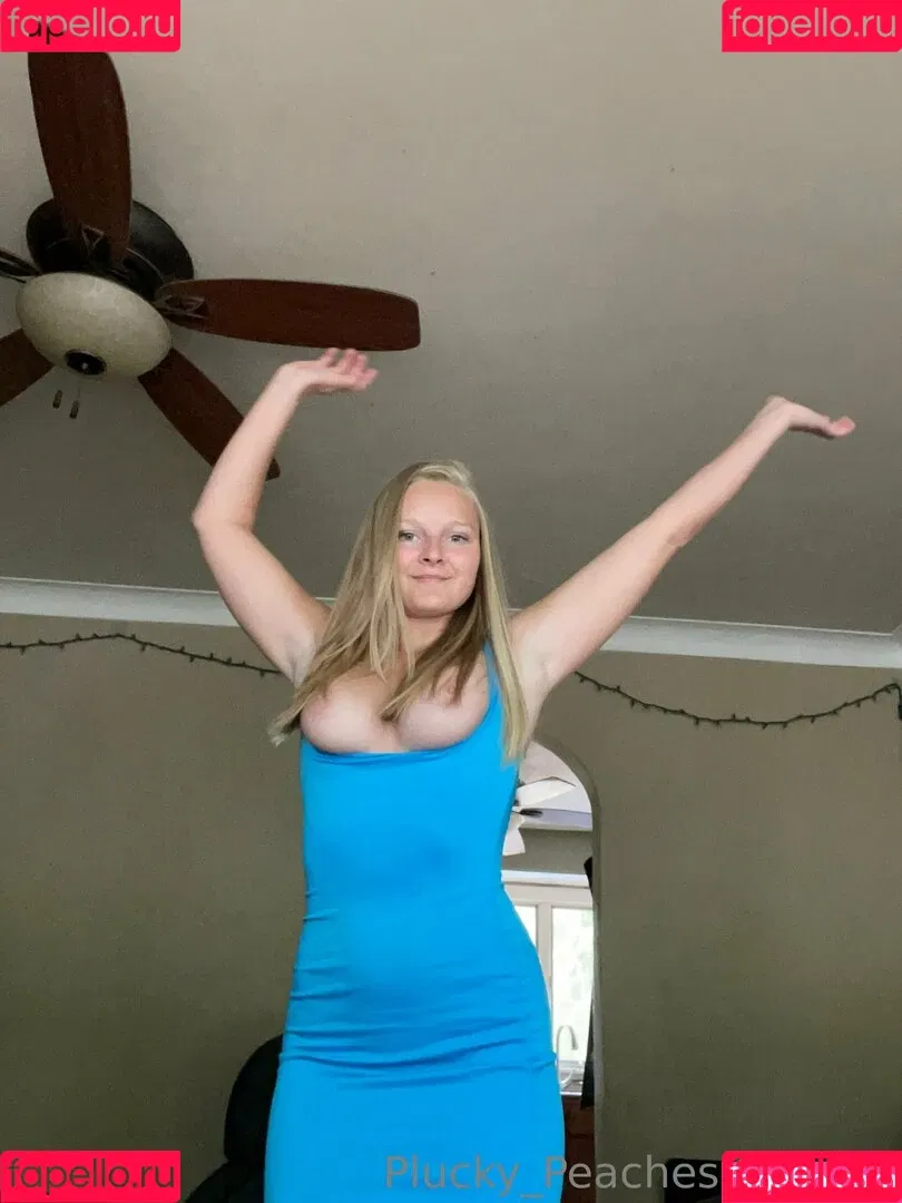 pluckypeaches Onlyfans Photo Gallery 