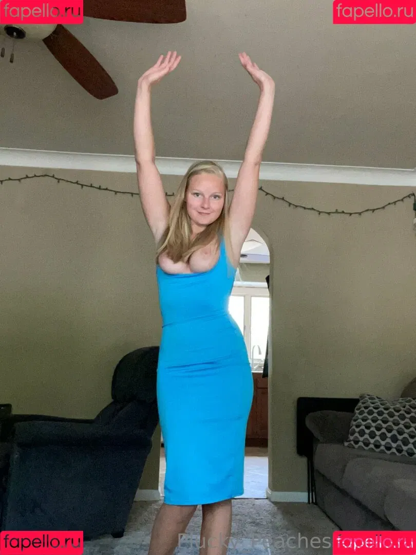 pluckypeaches Onlyfans Photo Gallery 
