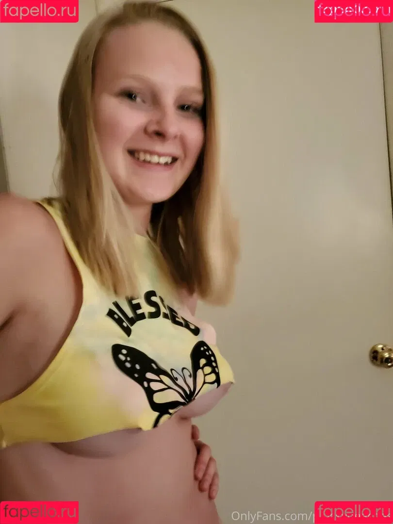 pluckypeaches Onlyfans Photo Gallery 