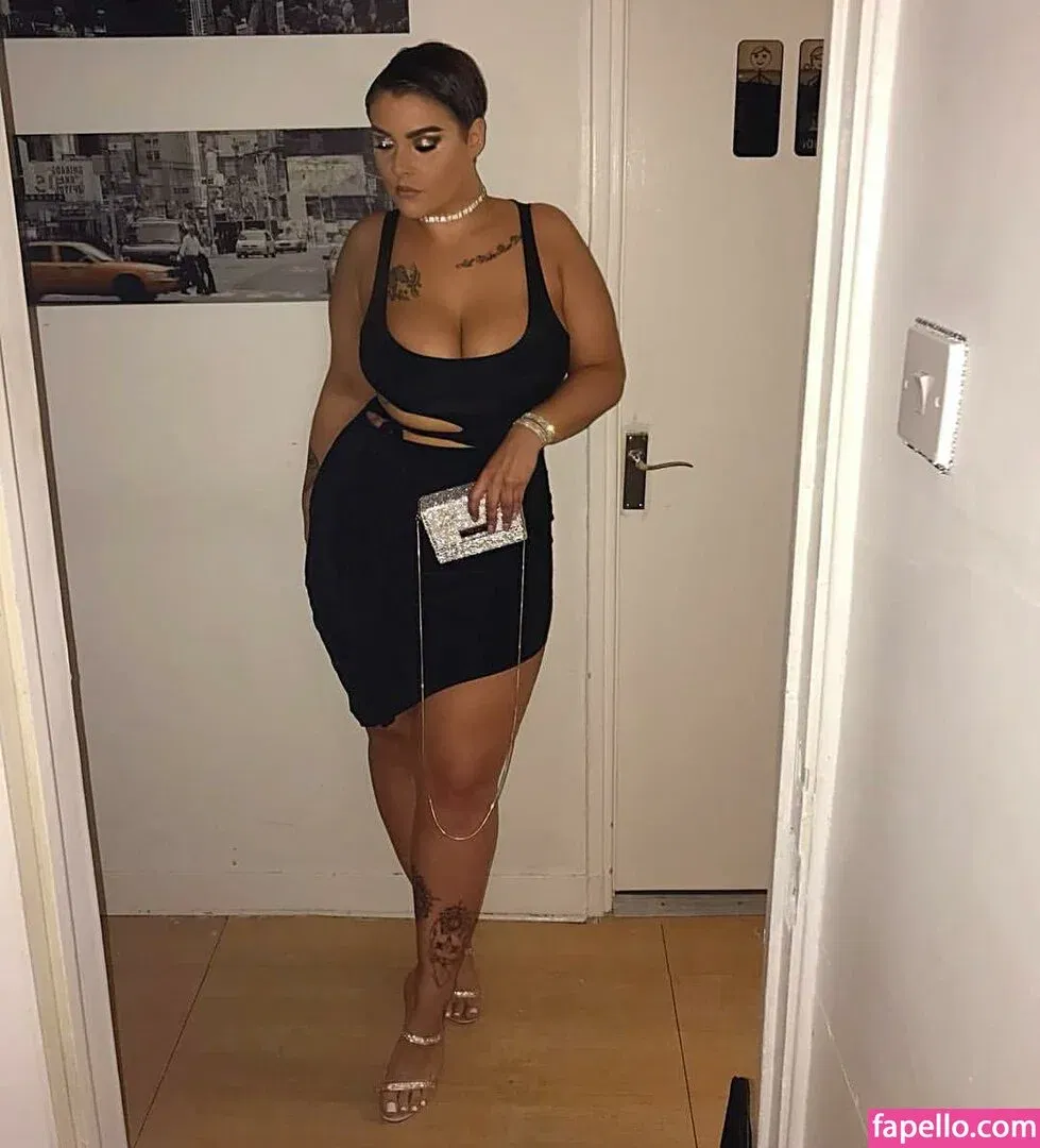 pluckypeaches Onlyfans Photo Gallery 