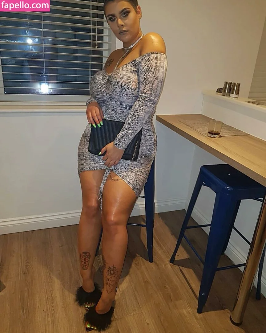 pluckypeaches Onlyfans Photo Gallery 