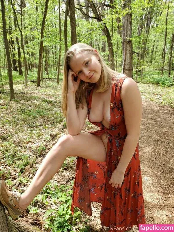 pluckypeaches Onlyfans Photo Gallery 