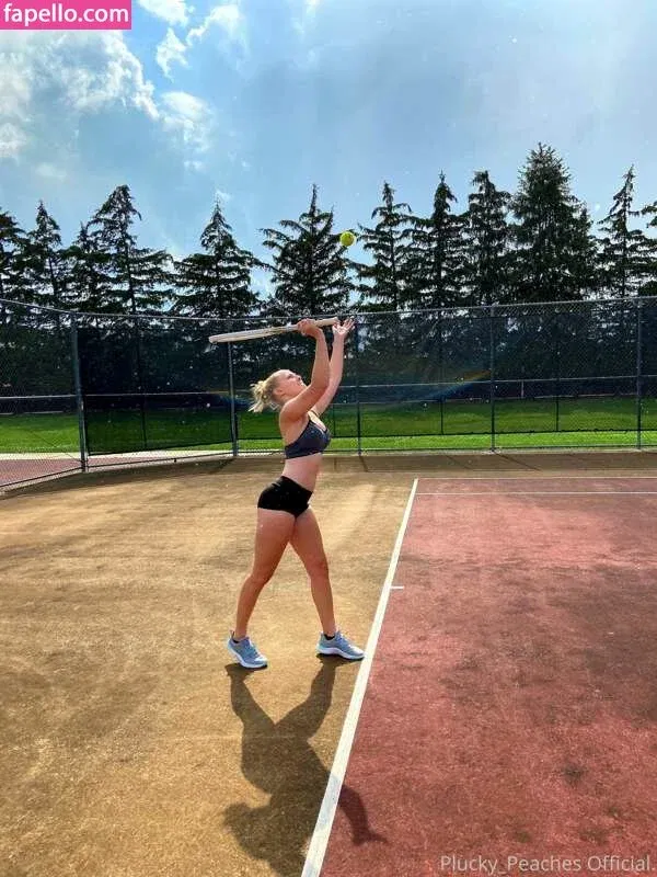 pluckypeaches Onlyfans Photo Gallery 