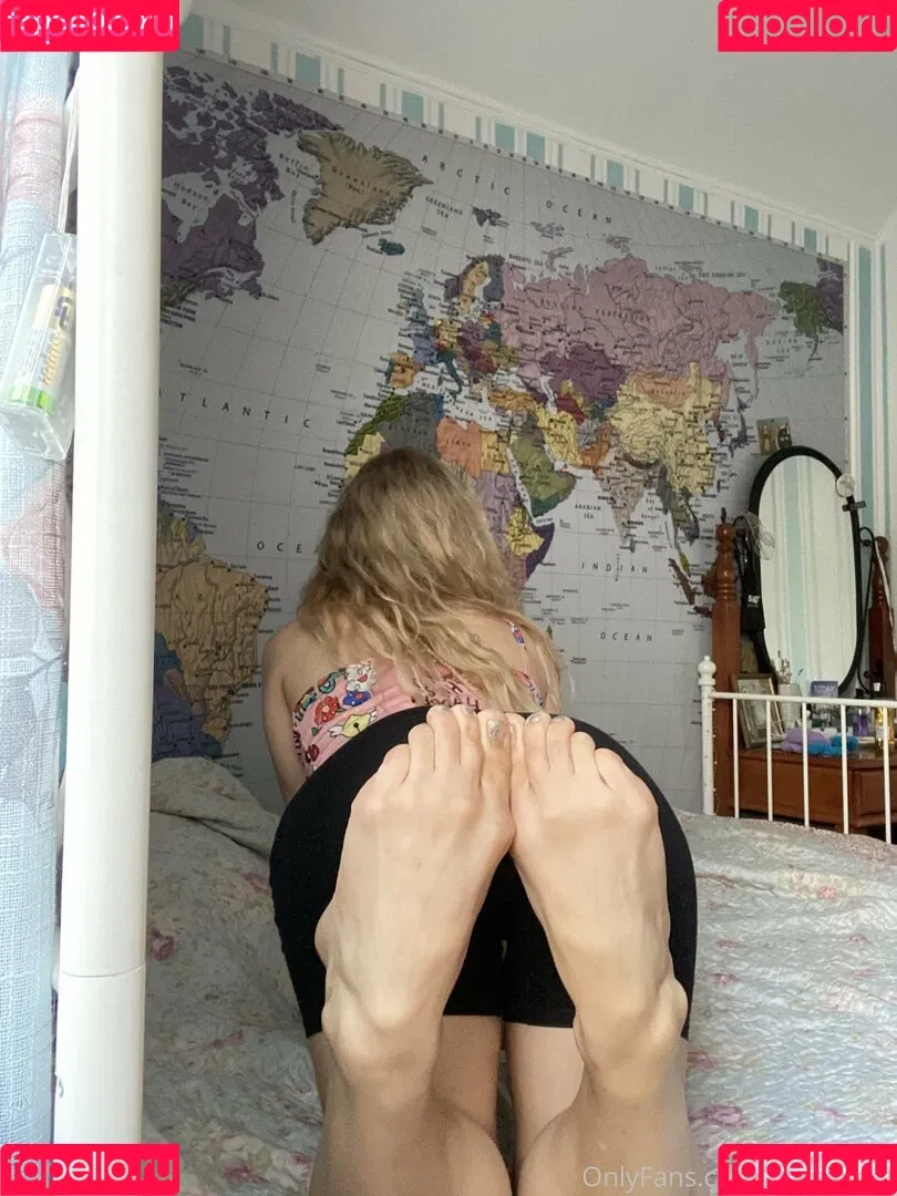 k.flexiblefeet Onlyfans Photo Gallery 