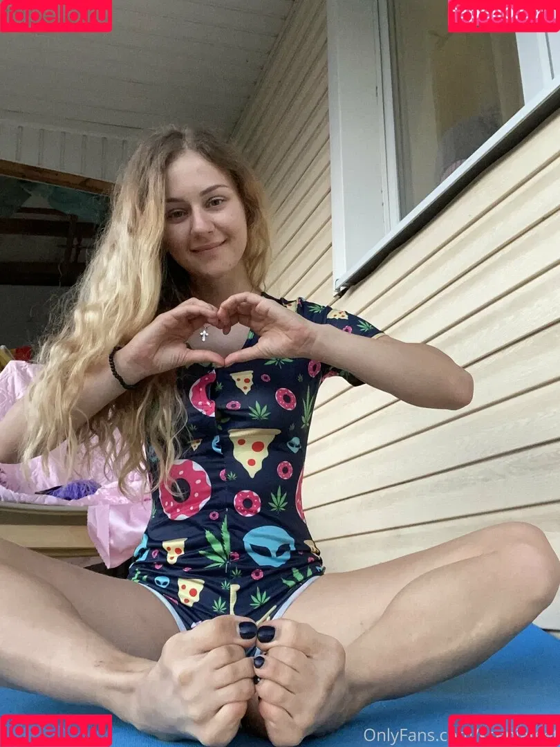 k.flexiblefeet Onlyfans Photo Gallery 