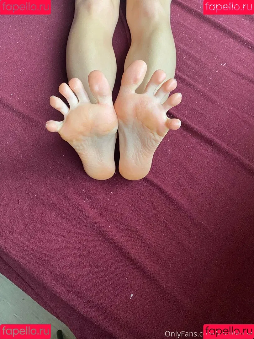 k.flexiblefeet Onlyfans Photo Gallery 