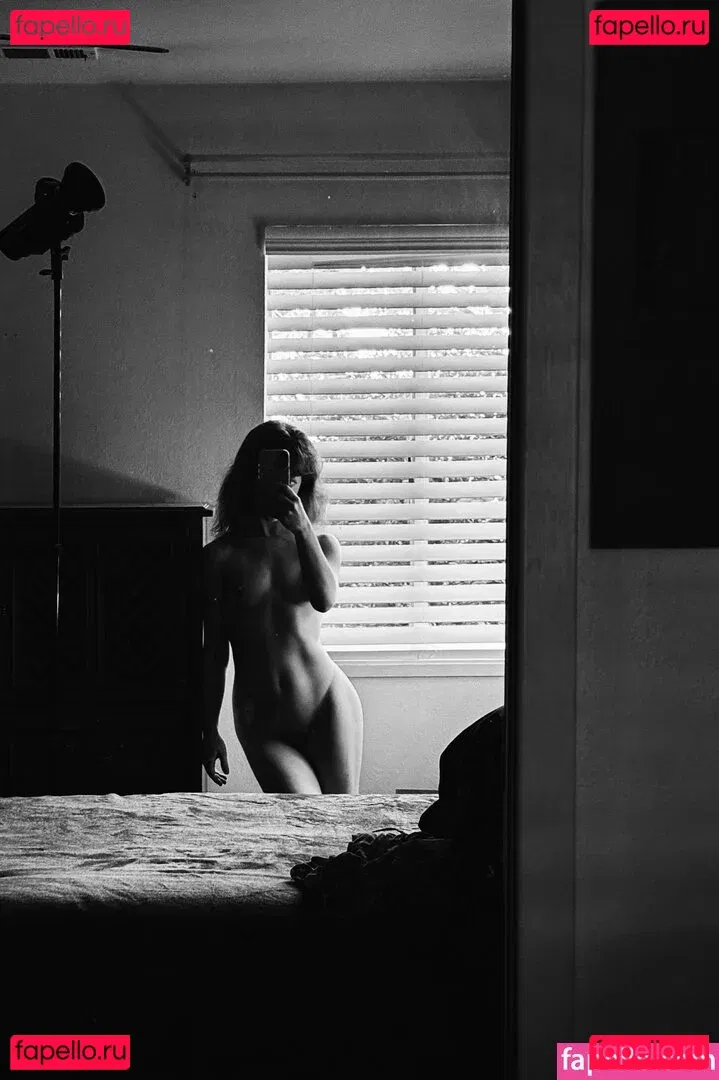 Liv Sage Onlyfans Photo Gallery 