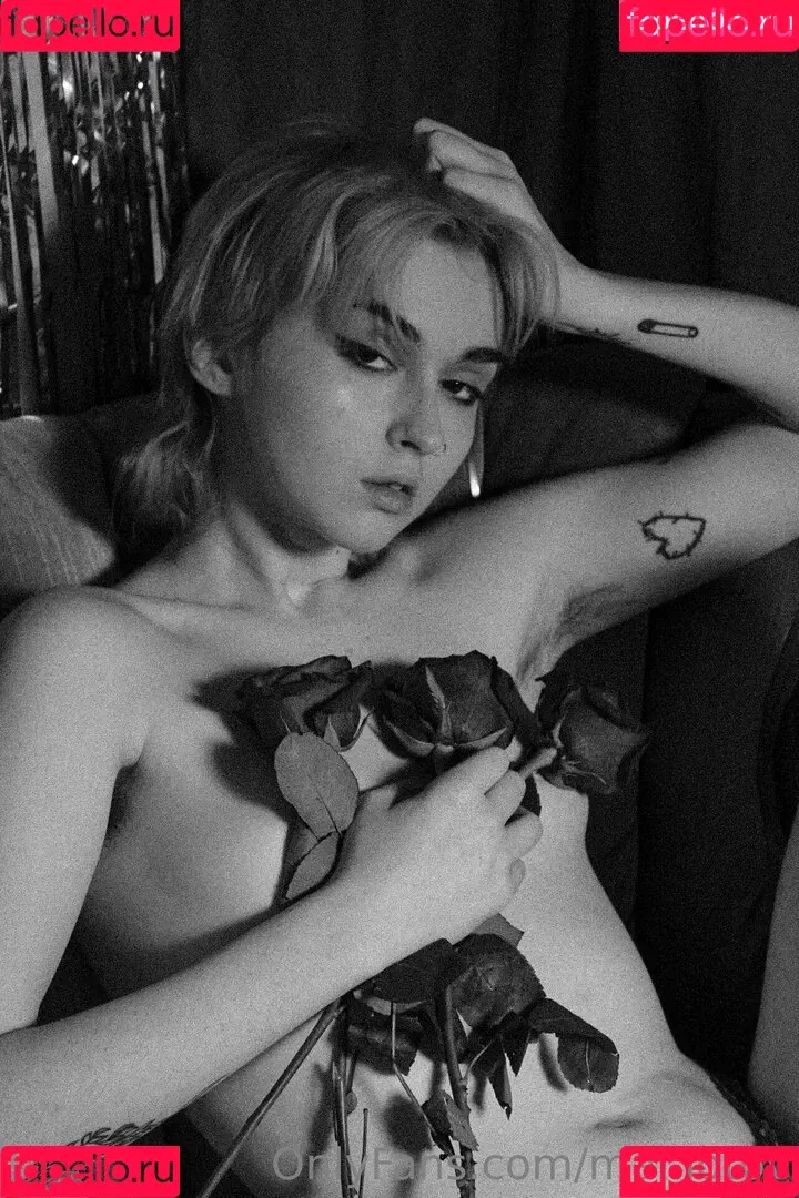 mar.lotov Onlyfans Photo Gallery 