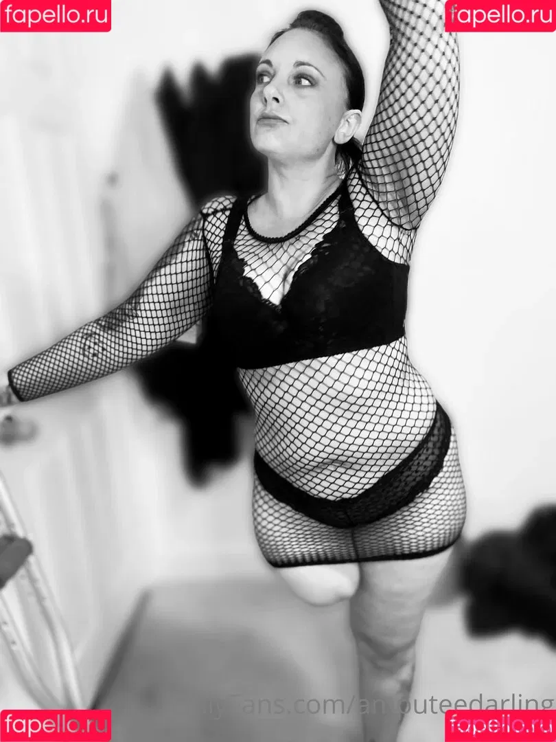 amputeedarling Onlyfans Photo Gallery 