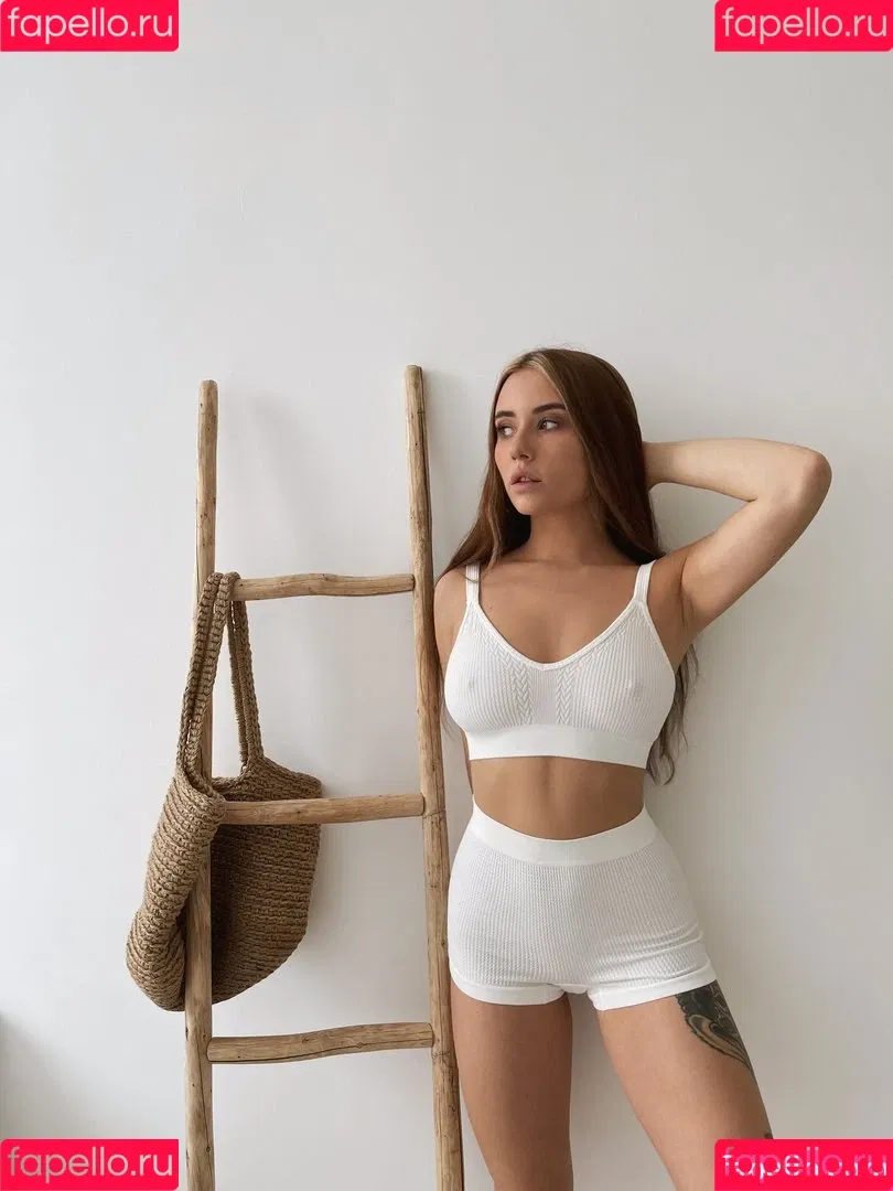 Anna Onlyfans Photo Gallery 