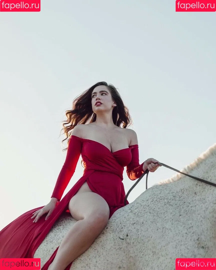 Stephanie Oustalet Onlyfans Photo Gallery 