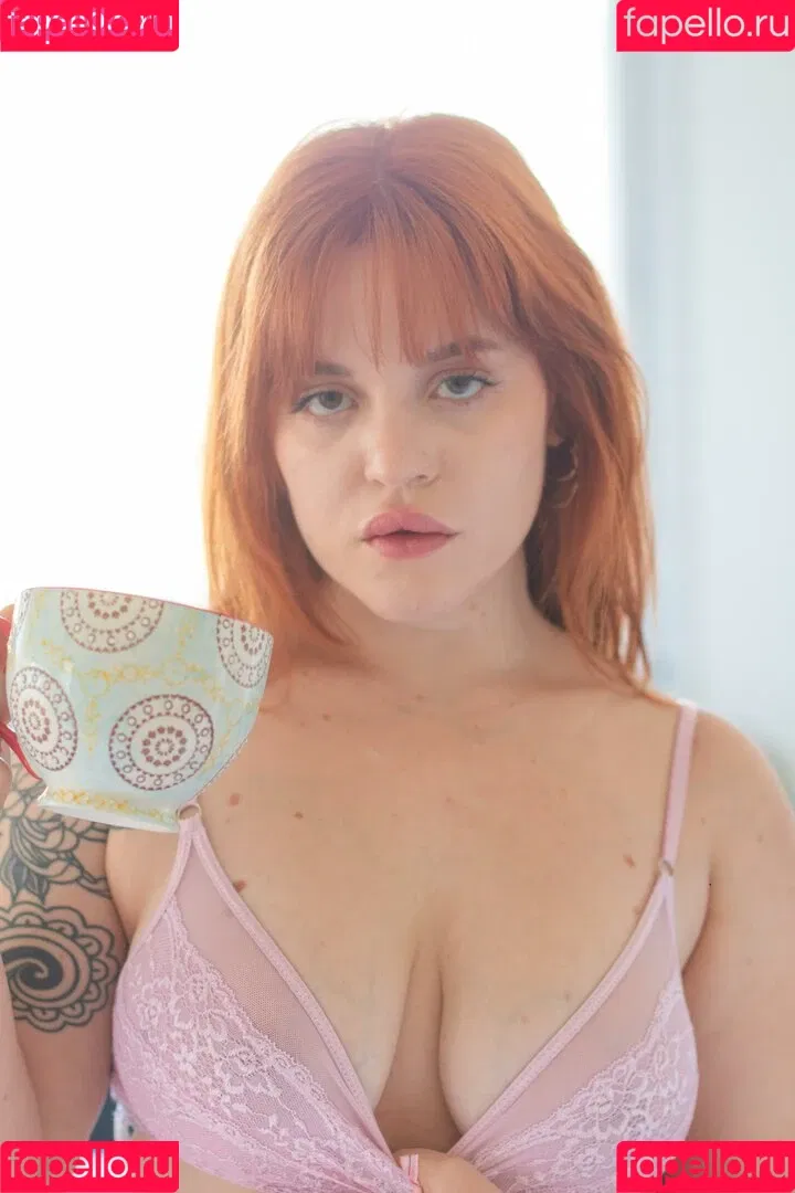 Jean Grey Onlyfans Photo Gallery 