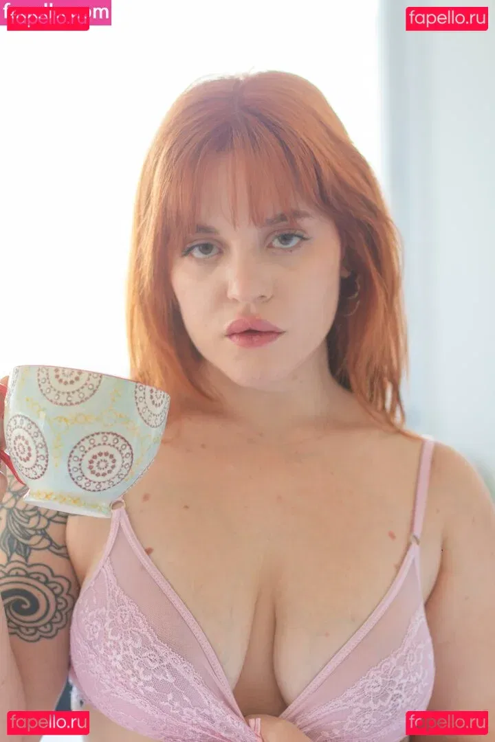 Jean Grey Onlyfans Photo Gallery 