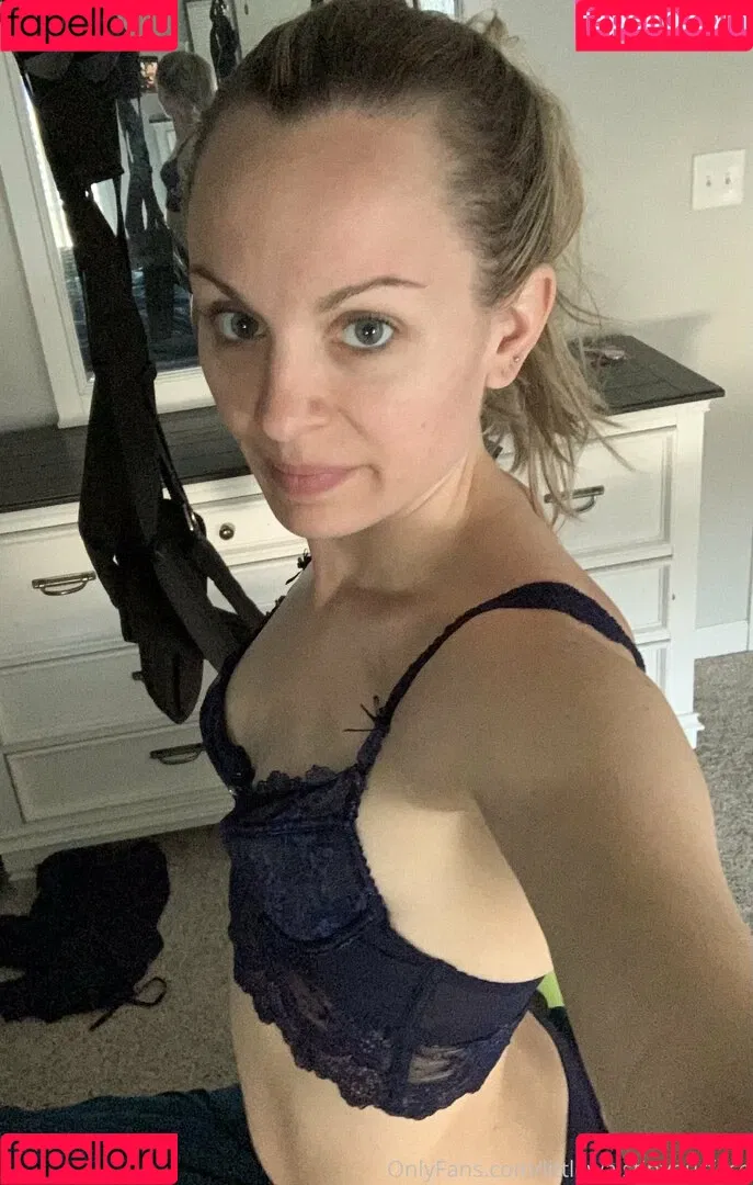 littlewaistinyourface Onlyfans Photo Gallery 