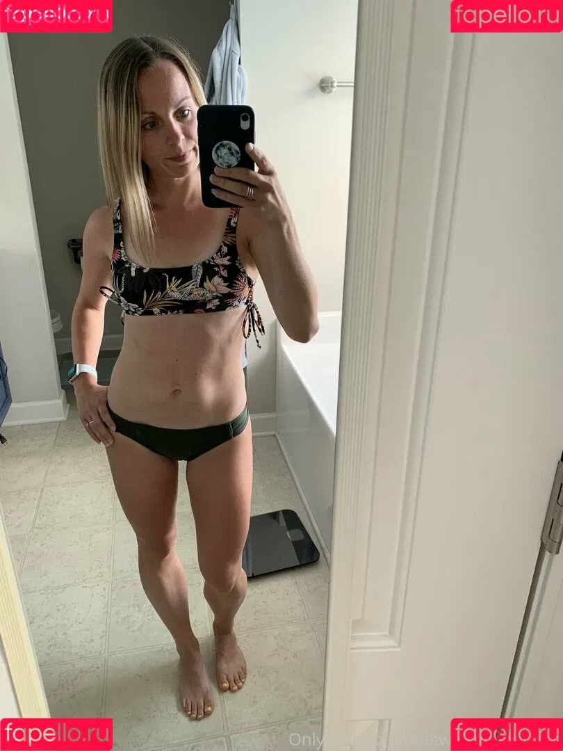 littlewaistinyourface Onlyfans Photo Gallery 