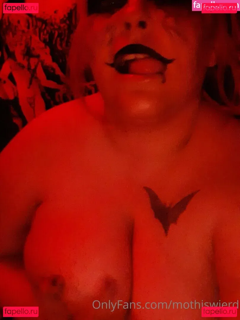 mothisweird Onlyfans Photo Gallery 