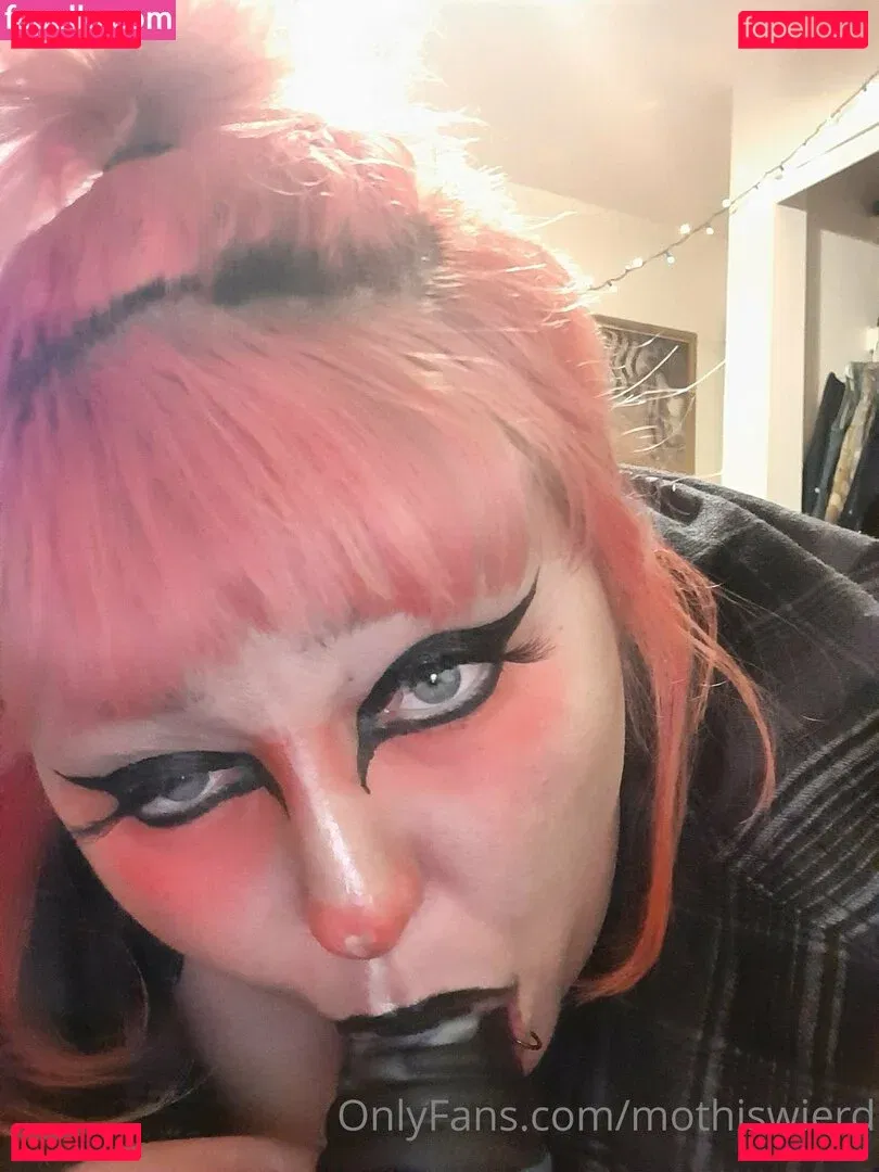 mothisweird Onlyfans Photo Gallery 