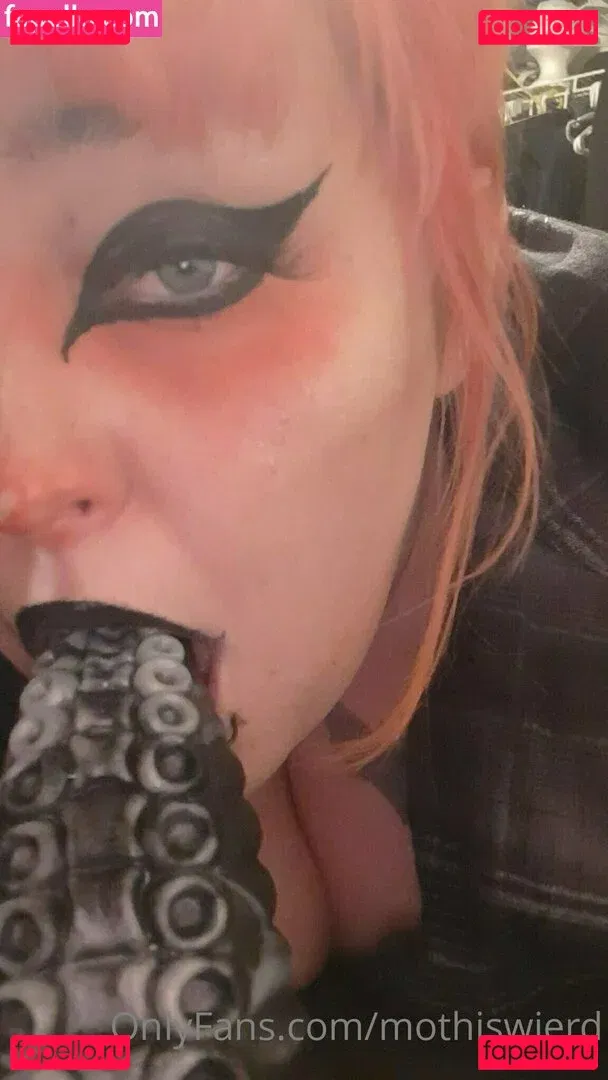 mothisweird Onlyfans Photo Gallery 