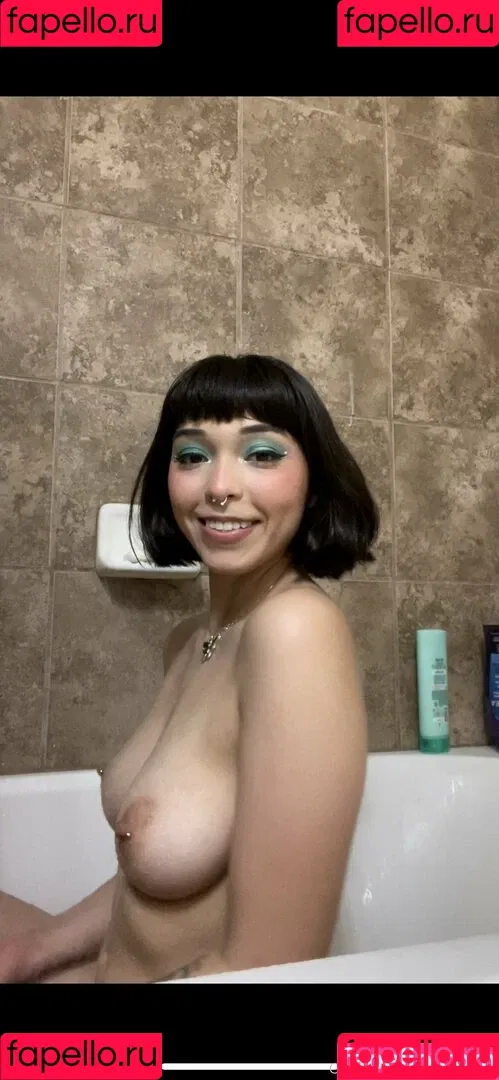 sexychamele0n Onlyfans Photo Gallery 