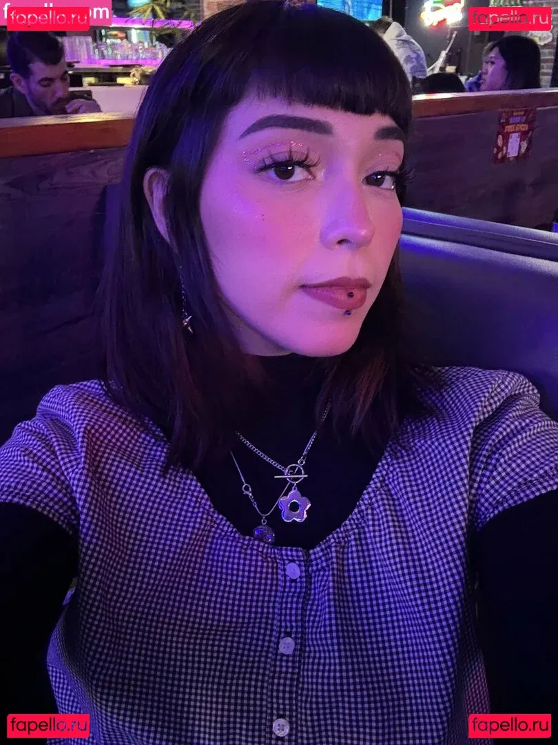 sexychamele0n Onlyfans Photo Gallery 