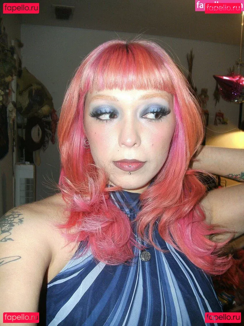 sexychamele0n Onlyfans Photo Gallery 