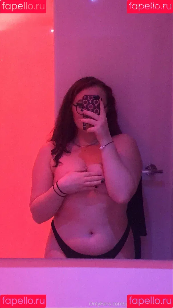 prosecco-glazed-lips Onlyfans Photo Gallery 