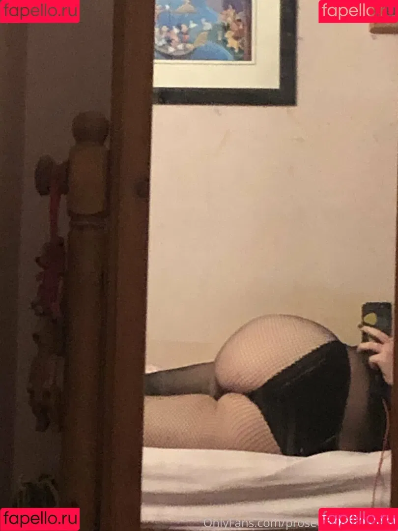 prosecco-glazed-lips Onlyfans Photo Gallery 